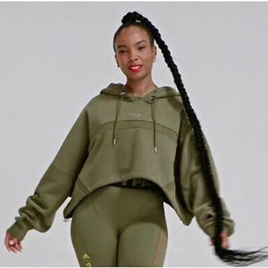 Adidas x IVY PARK x Peloton Cropped Hoodie Size Medium Color Focus Olive